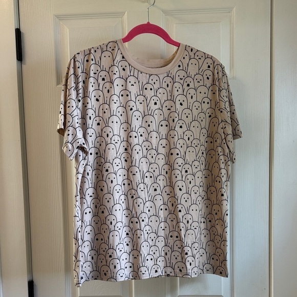 SHEIN Tops - SHEIN Tan Ghost Pattern Tee